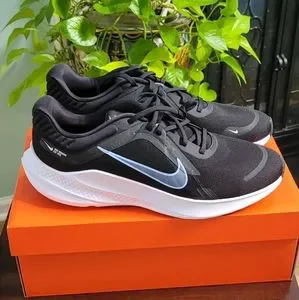 Nike | Shoes | Nike Quest 5 Dd204006 Men Running Shoes  display picture 1